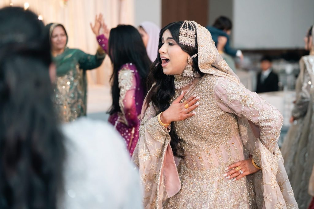 Bride Sana Singing in Wedding Mississauga