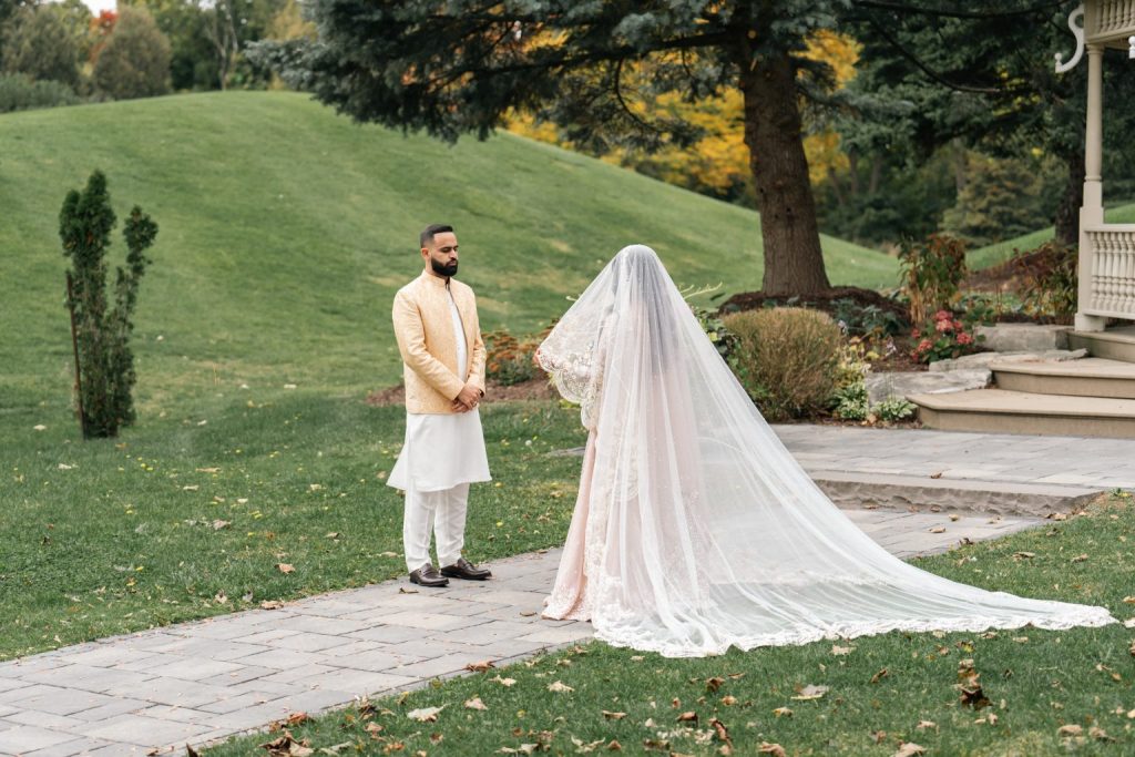 Muslim wedding couple greens veil portrait fall Lionhead Golf Club Brampton