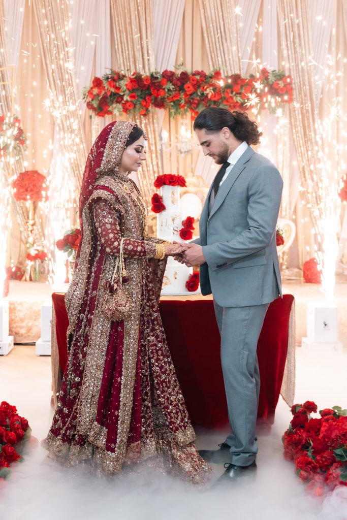 sehar-hassan-grand-entrance-sparklers